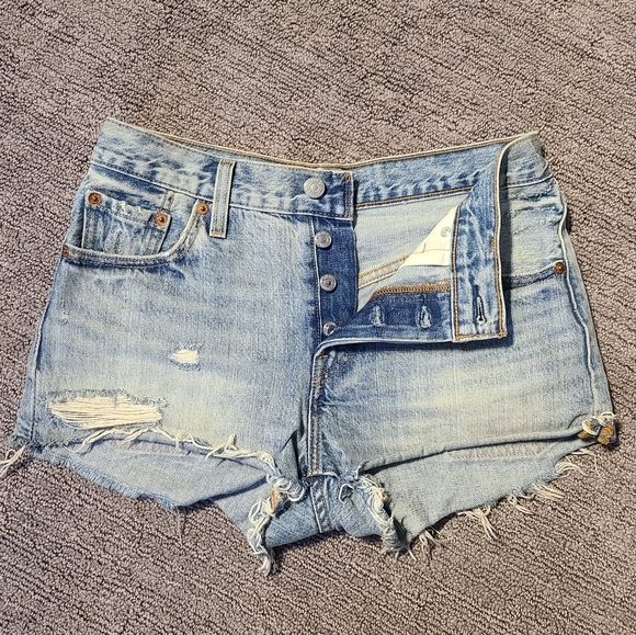 Levi's 501 Denim Shorts - Picture 2 of 5